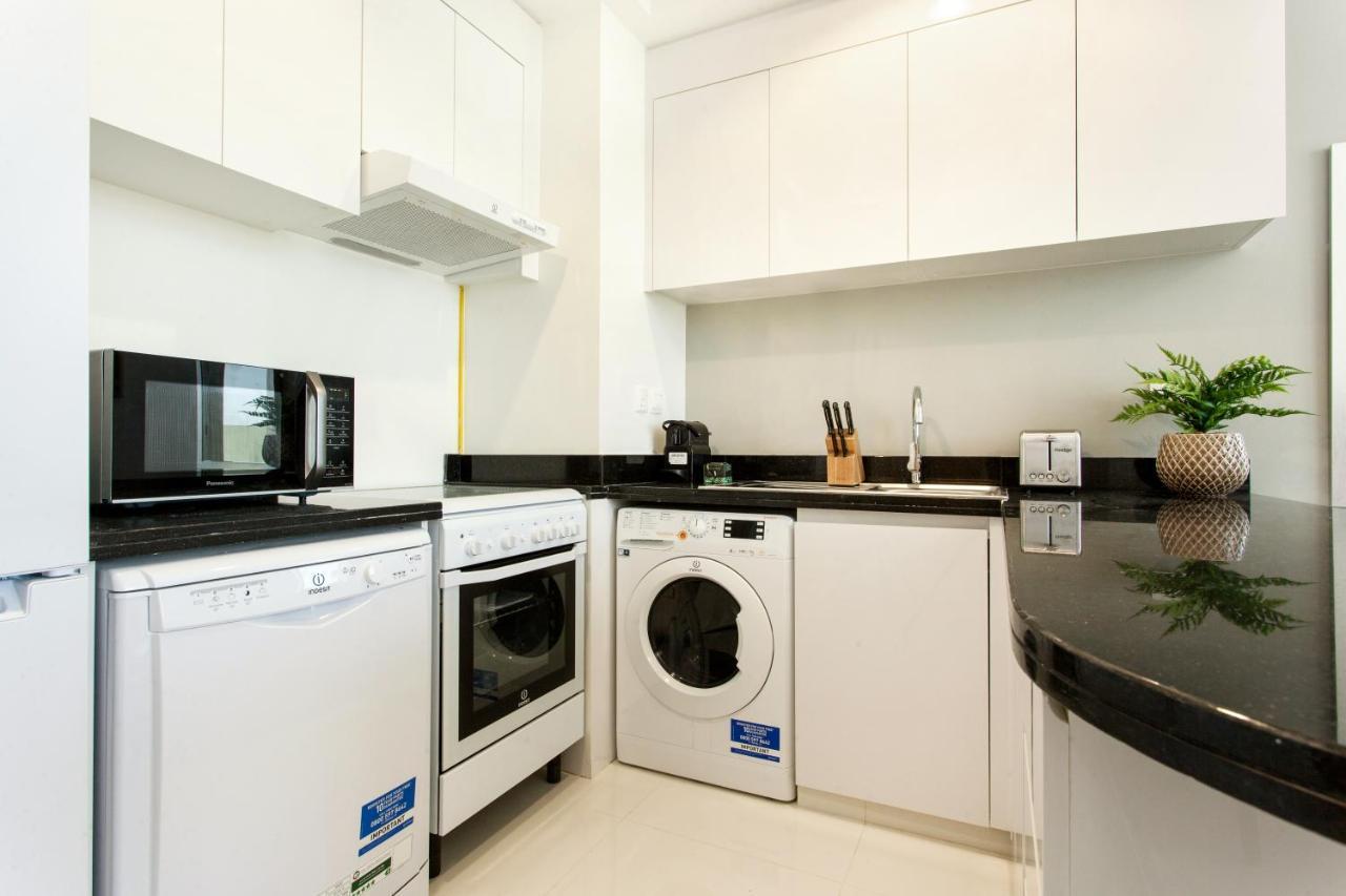 Staycae Holiday Homes - Tower 108 Dubai Eksteriør bilde
